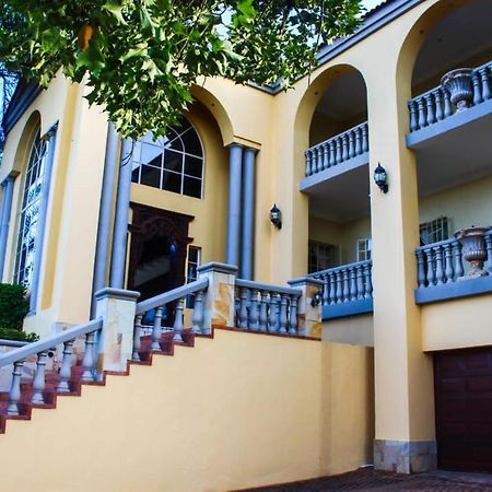 Tdm'S Boutique Guest House Претория Экстерьер фото