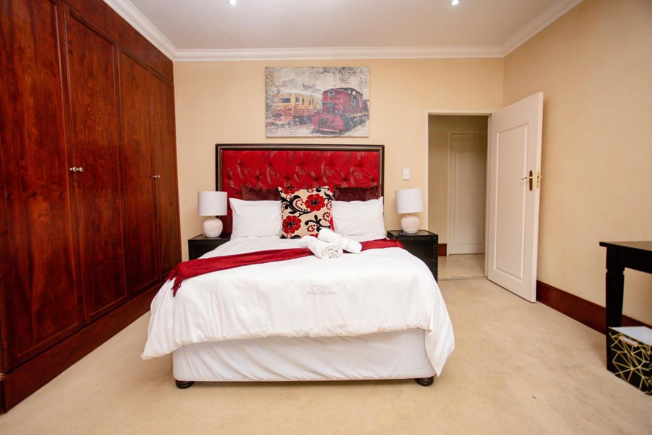 Tdm'S Boutique Guest House Претория Экстерьер фото