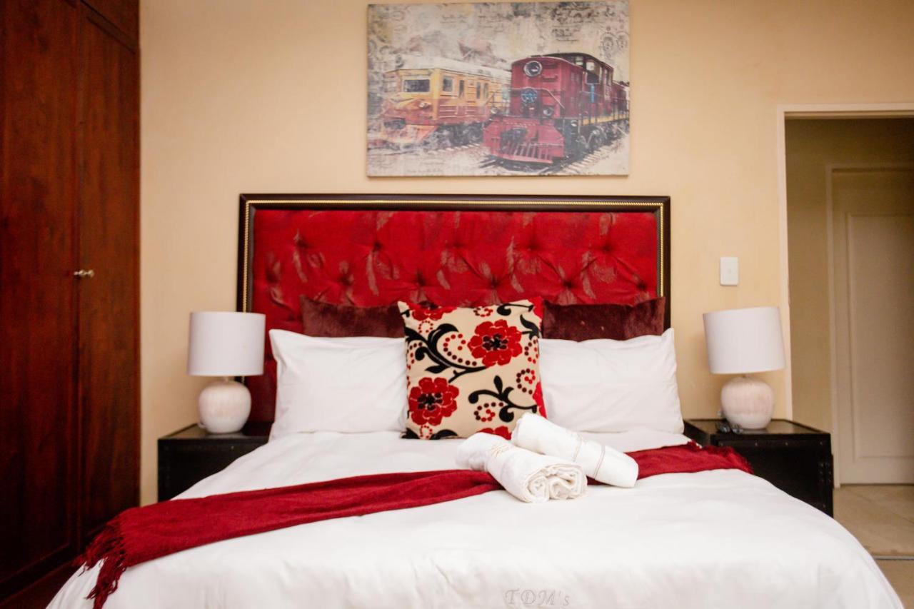 Tdm'S Boutique Guest House Претория Экстерьер фото