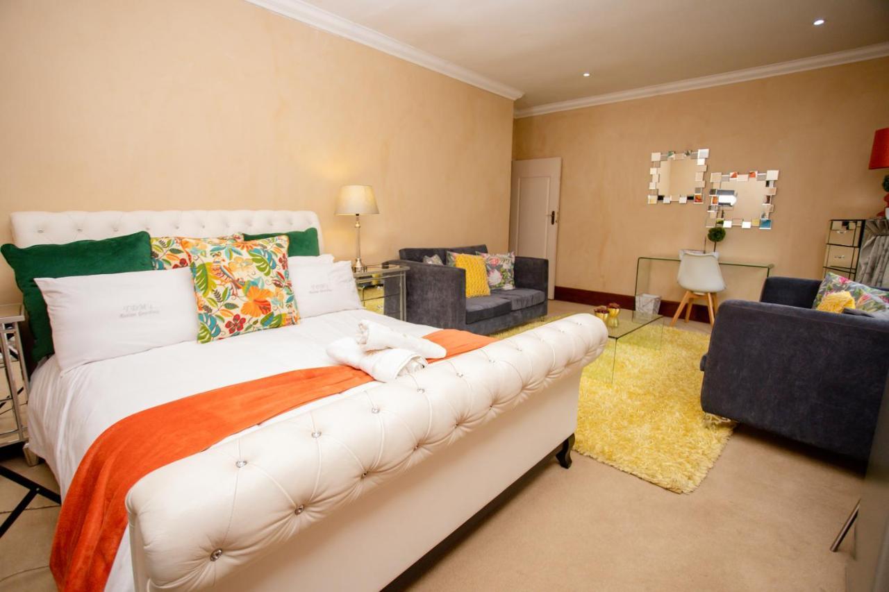 Tdm'S Boutique Guest House Претория Экстерьер фото