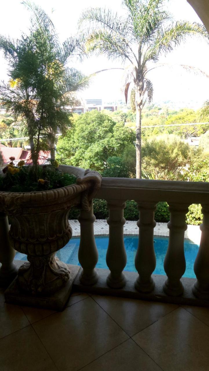 Tdm'S Boutique Guest House Претория Экстерьер фото
